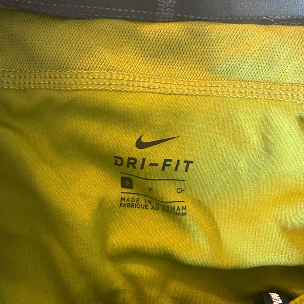 Nike shorts - Picture 5 of 5